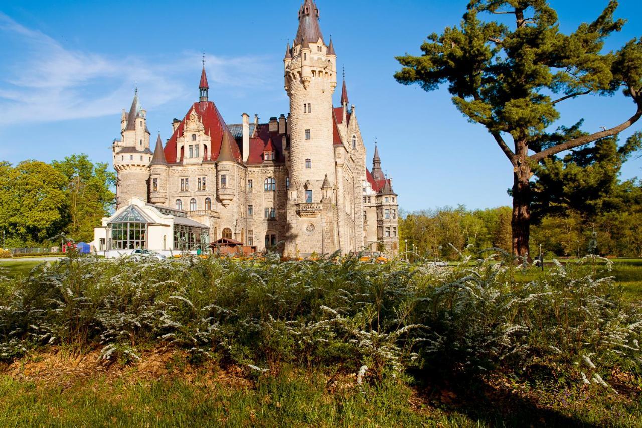 Hotel Moszna Zamek Exterior foto